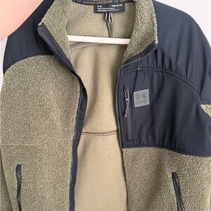 Under Armour Men's Green and Black Performance Jacket